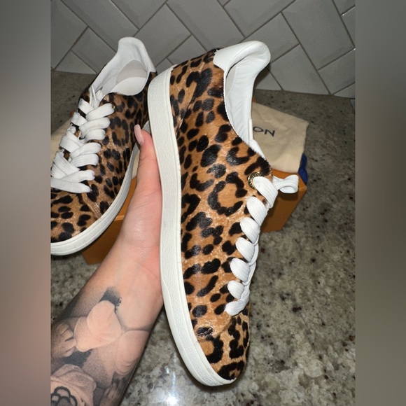Louis Vuitton Women’s Leopard FrontRow Sneakers - Picture 10 of 14